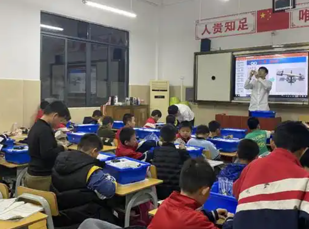沟通与支撑体系会深度分析每位学生的错