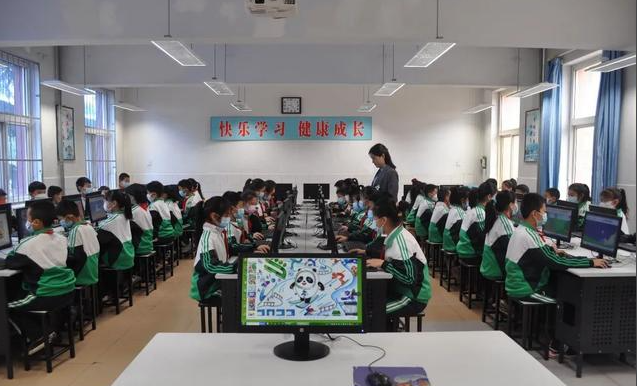 建造家门口的好学校探索建立组成名校教育组成共同体