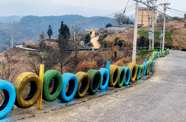 知危险会避险交通安全进校园暨开学第一课校园全掩盖